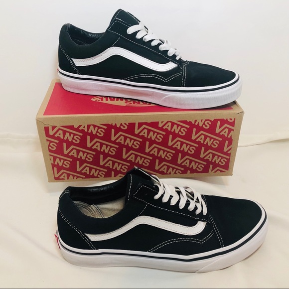 Vans Shoes - Vans Old Skool Low Top Sneakers